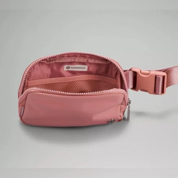 lululemon bag quotes controversy ashley gibson: lululemon Manifesto